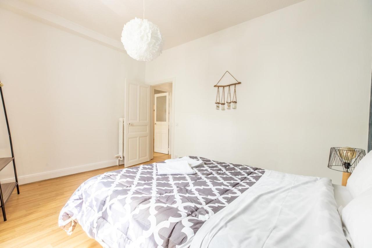 F2 Chamalieres Av Thermale Extérieur photo
